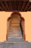 La Casa de los Coroneles em La Oliva em Fuerteventura. Escadaria (autor Frank Vincentz). Clicar para ampliar a imagem.