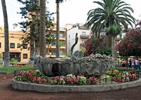 De stad Puerto de la Cruz in Tenerife. Plaza de la Iglesia. Klikken om het beeld te vergroten.