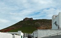 Schloss St. Barbara in Teguise auf Lanzarote. Schloss von Teguise gesehen. Klicken, um das Bild zu vergrößern