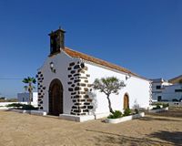 Das Dorf Villaverde in Fuerteventura. St. Vincent Ferrer Kapelle (Autor gmbgreg). Klicken, um das Bild in Panoramio zu vergrößern (neue Nagelritze).