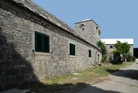 Le village de Škrip, île de Brač en Croatie. La tour Radojković. Cliquer pour agrandir l'image dans Adobe Stock (nouvel onglet).