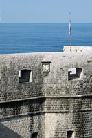 Les fortifications de Dubrovnik en Croatie. Fortifications maritimes. Fort Bokar. Cliquer pour agrandir l'image dans Adobe Stock (nouvel onglet).