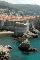 Les fortifications de Dubrovnik en Croatie. Fortifications maritimes. Le Fort Bokar vu depuis la Forteresse Laurent. Cliquer pour agrandir l'image dans Adobe Stock (nouvel onglet).