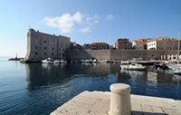 Les fortifications de Dubrovnik en Croatie. Fortifications maritimes. Forteresse Saint-Jean. Cliquer pour agrandir l'image dans Adobe Stock (nouvel onglet).