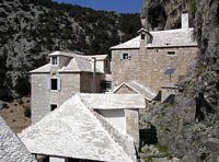 L'ermitage de Blaca, île de Brač en Croatie. L'ermitage de Blaca. Cliquer pour agrandir l'image.