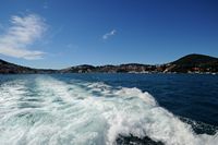 L'île de Mljet en Croatie. Catamaran pour l'île de Mljet. Cliquer pour agrandir l'image.