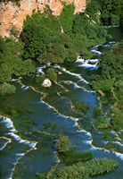 As cascatas de Rog sobre o rio Krka. Clicar para ampliar a imagem.