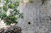 La muralla está del castillo Cerinić. Haga clic para ampliar la imagen.