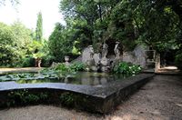 Le village de Trsteno en Croatie. Fontaine de Neptune et des Nymphes. Cliquer pour agrandir l'image.