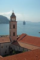 La ville close de Dubrovnik en Croatie. Quartier des Dominicains. Couvent dominicain, clocher. Cliquer pour agrandir l'image.