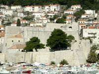 Les fortifications de Dubrovnik en Croatie. Fortifications de l'est. Ravelin. Cliquer pour agrandir l'image.
