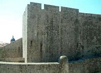 Les fortifications de Dubrovnik en Croatie. Fortifications de l'est. Fort Asimon. Cliquer pour agrandir l'image.