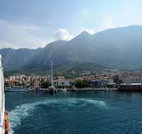 O porto de Makarska. Clicar para ampliar a imagem.
