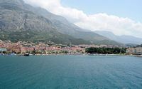 A baía de Makarska. Clicar para ampliar a imagem.