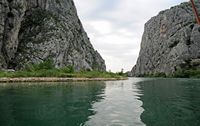 De rivier Cetina dichtbij Weggelaten. Klikken om het beeld te vergroten.