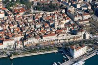 La vieille ville de Split en Croatie. Le centre historique de Split (auteur Office Tourisme Split). Cliquer pour agrandir l'image.