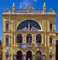 La vieille ville de Split en Croatie. Le théâtre national croate à Split (auteur Hedwig Storch). Cliquer pour agrandir l'image.