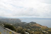 Le village d’Agia Galini en Crète. La côte d'Agia Galini. Cliquer pour agrandir l'image dans Adobe Stock (nouvel onglet).