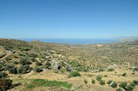 Le village d’Agios Pavlos en Crète. La côte Saint-Paul vue depuis la route Melampes. Cliquer pour agrandir l'image dans Adobe Stock (nouvel onglet).