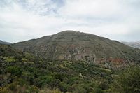 Le village d’Amari en Crète. Les gorges de Smiliano et le mont Samitos vus depuis Drygies. Cliquer pour agrandir l'image dans Adobe Stock (nouvel onglet).