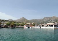 Le village d’Élounda en Crète. Le port. Cliquer pour agrandir l'image dans Adobe Stock (nouvel onglet).