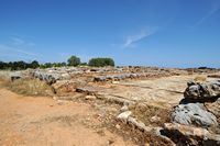 Le village de Malia en Crète. L'entrée du sud du palais. Cliquer pour agrandir l'image dans Adobe Stock (nouvel onglet).