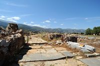 Le village de Malia en Crète. L'entrée du nord du palais. Cliquer pour agrandir l'image dans Adobe Stock (nouvel onglet).
