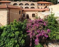 Le village de Néapolis en Crète. Le monastère de Krémasta. Cliquer pour agrandir l'image dans Adobe Stock (nouvel onglet).