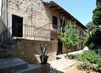 Le village de Néapolis en Crète. Le monastère d'Aréti. Cliquer pour agrandir l'image dans Adobe Stock (nouvel onglet).