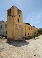 La presqu’île de l’Akrotiri en Crète. L'enceinte du monastère du Gouverneto. Cliquer pour agrandir l'image dans Adobe Stock (nouvel onglet).