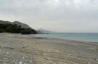 Le village de Plakias en Crète. La plage de Korakas à Rodakino. Cliquer pour agrandir l'image dans Adobe Stock (nouvel onglet).
