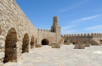 Les fortifications d’Héraklion en Crète. Terrasse de la forteresse. Cliquer pour agrandir l'image dans Adobe Stock (nouvel onglet).