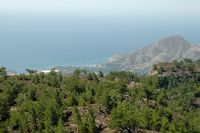 La côte sud de la commune d’Iérapétra en Crète. Le village de Myrtos vu depuis le village d'Anatoli. Cliquer pour agrandir l'image dans Adobe Stock (nouvel onglet).