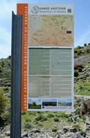 Le massif du Psiloritis en Crète. Panneau du Parc naturel du Psiloritis. Cliquer pour agrandir l'image.