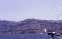 L'île de Santorin. La caldeira. Cliquer pour agrandir l'image.