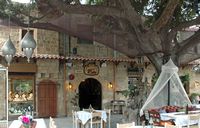Restaurant Romios in Rhodos. Klikken om het beeld te vergroten.
