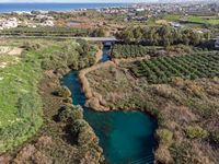 Géographie de l’île de Crète. La rivière Almyros près de Gazi (auteur C. Messier). Cliquer pour agrandir l'image.