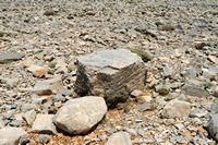 Géologie de l’île de Crète. Calcaire lamellaire près de Zoniana. Cliquer pour agrandir l'image.