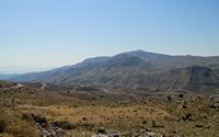 Le village d’Agios Pavlos en Crète. Le mont Vouvala près d'Agia Galini (auteur Tomisti). Cliquer pour agrandir l'image.
