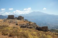 Le village d’Amari en Crète. Le château ottoman de Meronas (auteur Giannis Velegrakis). Cliquer pour agrandir l'image.
