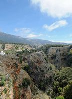 Le village d’Anopoli en Crète. Les gorges d'Aradaina. Cliquer pour agrandir l'image.