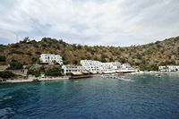 Le village d’Anopoli en Crète. Le port de Loutro. Cliquer pour agrandir l'image.