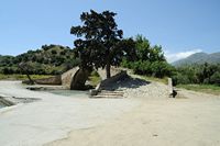 Le village d’Assomatos en Crète. Le vieux pont sur le Megalopotamos près de Kato Preveli. Cliquer pour agrandir l'image.
