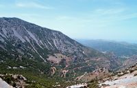 Le village d'Avdou en Crète. La vallée d'Avdou vue depuis le Col des Vignes. Cliquer pour agrandir l'image.