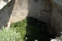 Cisterna do castelo de Féraklos à Rodes. Clicar para ampliar a imagem.