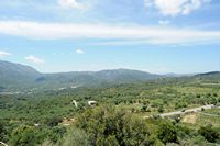 Le village de Malia en Crète. La basse vallée d'Avdou vue depuis Mochos. Cliquer pour agrandir l'image.