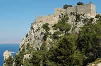 Le village et le château de Monolithos sur l’île de Rhodes. Forteresse de Monolithos. Cliquer pour agrandir l'image.