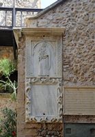 Le village de Palékastro en Crète. Plaque dédicatoire du monastère du Toplou. Cliquer pour agrandir l'image.