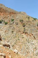 La presqu’île de l’Akrotiri en Crète. Une calanques des ports sataniques (Seitan Limani). Cliquer pour agrandir l'image.