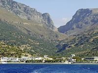 Le village de Plakias en Crète. L'embouchure de la rivière Kotsifos (auteur Olaf Tausch). Cliquer pour agrandir l'image.